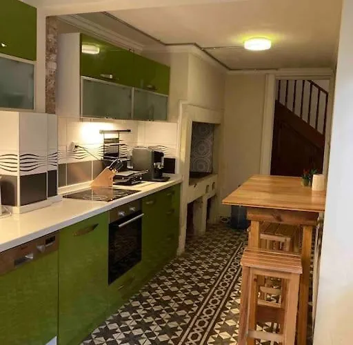 Maris Alsancak Center וילה איזמיר